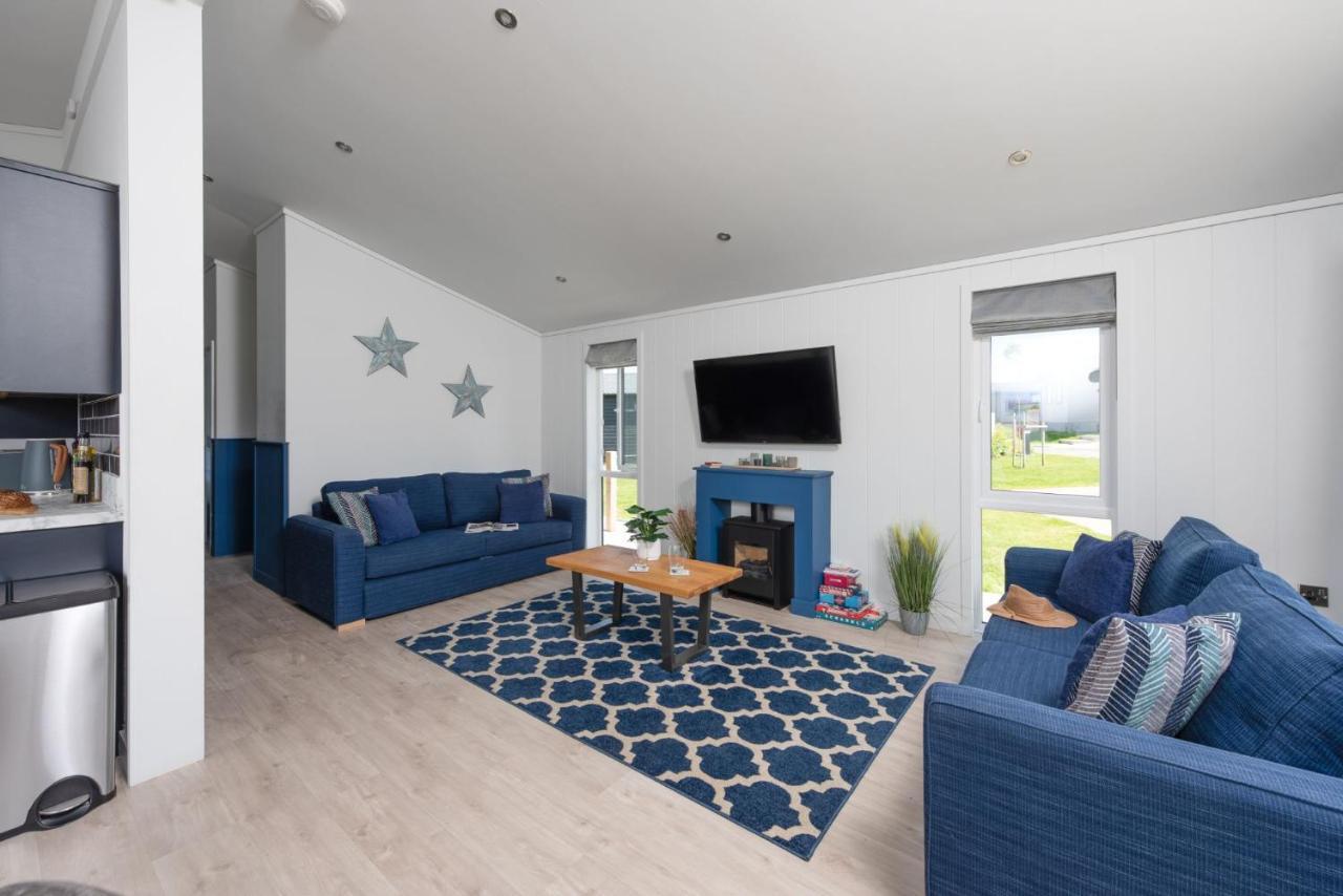 Lifton Buttercup Lodge, 33 Roadford Lake Lodges מראה חיצוני תמונה