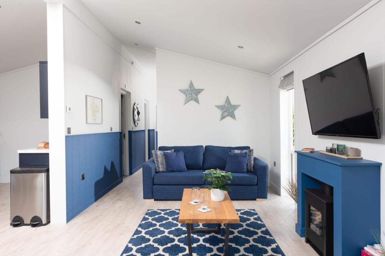 Lifton Buttercup Lodge, 33 Roadford Lake Lodges מראה חיצוני תמונה