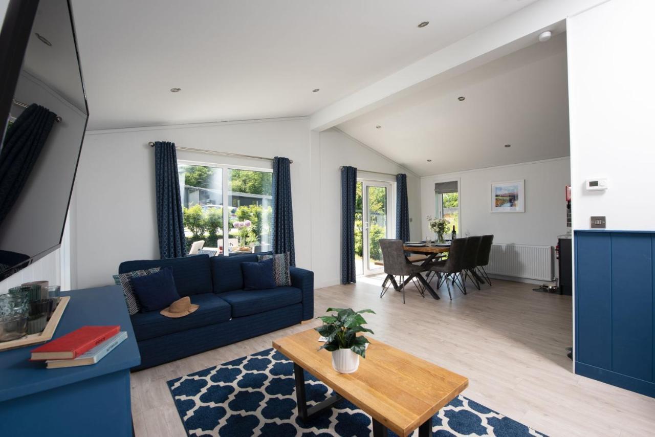 Lifton Buttercup Lodge, 33 Roadford Lake Lodges מראה חיצוני תמונה